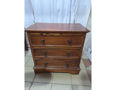 House & Homewares (A91000) - Lot 1894