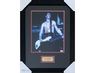 GARY OLDMAN PERSONALLY SIGNED 14" X 11" PHOTOGRAPH...