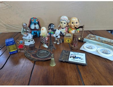 Antiques, Vintage & Interior Treasures (A998) - Lot 2088