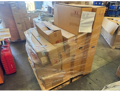 BRAND NEW Pallet of Car Parts Including 
Part No....