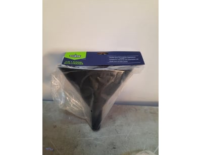 Saxon3 in 1 funnel with strainer.

SOLD AS LOT.
...