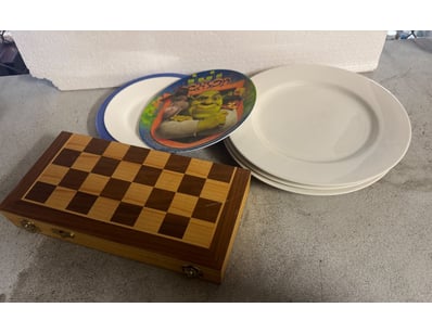 Assorted eselection of homewares and dinnerware 
...