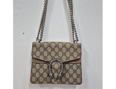 Luxury Designer Essentials (A974) - Lot 5500