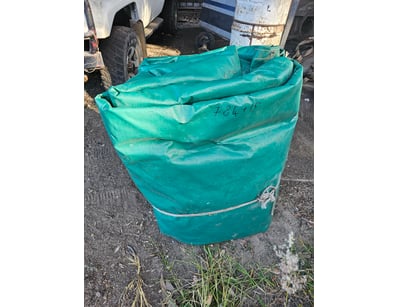 Tarp, green, unknown size

Onsite

Location: Bun...