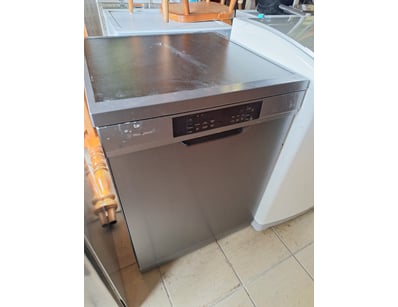 Westinghouse Dishwasher 

Dimensions H:85cm W:60...