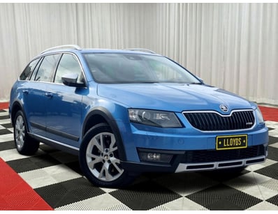 <b>2015 Skoda Octavia Scout Premium 135TDI - Blue ...