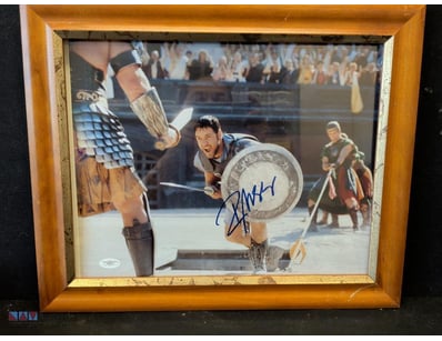 JSA CERTIFIED AUTOGRAPHED PHOTO OF RUSSELL CROWE I...