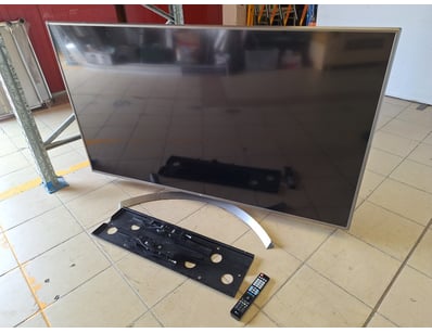 Home Entertainment, Audio & Computers (A995) - Lot 1017