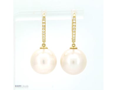 9CT YELLOW GOLD SOUTH SEA PEARL AND DIAMOND DROP E...