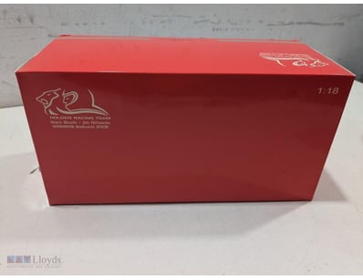 1:18 SCALE MODEL OF THE 2002 BATHURST WINNER, A HO...