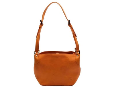 Designer Vault (A987) - Lot 2450