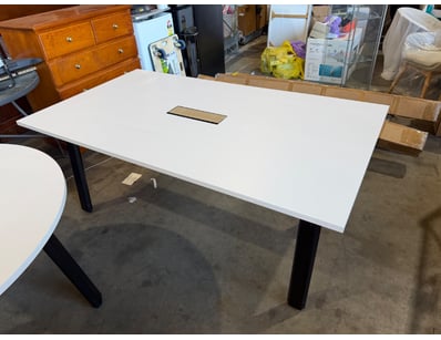 House & Homewares (A1004) - Lot 123