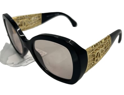 Luxury Pawnbroker Christmas Sale PART 2 (A984) - Lot 356