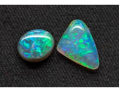1.07 TCW LIGHTNING RIDGE SOLID AND CRYSTAL OPAL
...