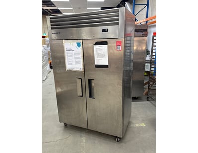 Skope RF7.2UPF.2.SD commercial upright freezer wit...