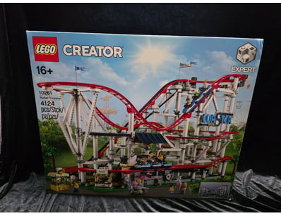LEGO CREATOR EXPERT ROLLER COASTER SET 10261

Le...