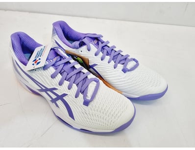 Major Brand Apparel & Footwear Liquidation Even... - Lot 176