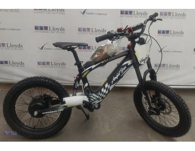 RRP $2199 Evo Racing 18" electric balance bike des...