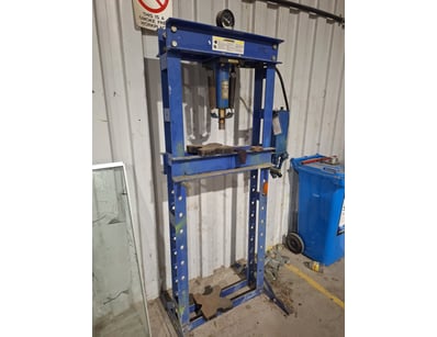 Aircraft Training Centre Closure - Lot 53