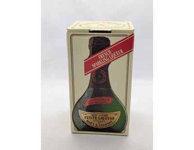 Petite Liquer Moet & Chandon, 18% ABV, 200ML