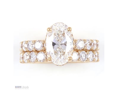 6.81 CT OVAL SOLITAIRE WITH DIAMOND ETERNITY BAND ...