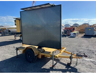 Trucks, Machinery & Industrial Surplus (ON4493) - Lot 8