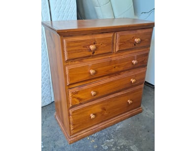 Tallboy, timber style tallboy with 5 drawers 

D...