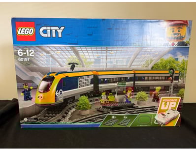 **UNRESERVED** LIFETIME COLLECTION OF LEGO PART... - Lot 515