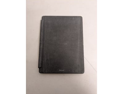 UNRESERVED Airport - Lost Property Part 2 (A984) - Lot 79