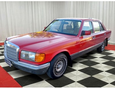 <b>1981 Mercedes-Benz 500 SEL - Red - 278,578km - ...