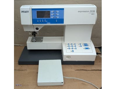 Pfaff Sewing Machine Expression 2038 With Carry Ca...