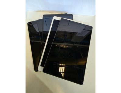 UNRESERVED Airport - Lost Property (A980) - Lot 530
