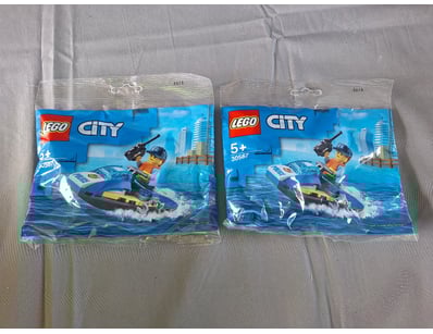 **UNRESERVED** LIFETIME COLLECTION OF LEGO PART... - Lot 199