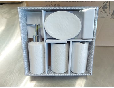 RRP $600 BOX LOT - QTY 12, Nova 4-Piece Embossed B...