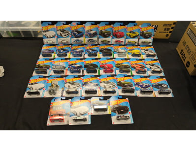36X ASSORTED HOT WHEELS CARS INCLUDING HONDA CIVIC...