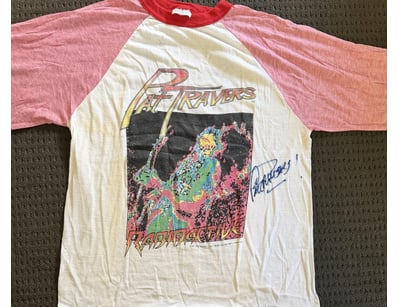 PAT TRAVERS SIGNED CONCERT T-SHIRT 

Canadian Rock...