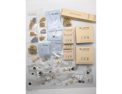MIXED JEWELLERY BUNDLES INCLUDES CHAINS, EARRINGS,...