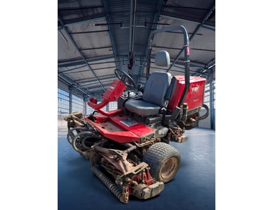 <b>Toro Reelmaster 3100D Ride-On Turf Maintenance ...