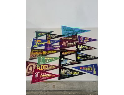 The Curio Collection (A981) - Lot 1052