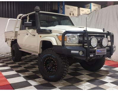 Passenger, Luxury & Commercial Vehicles Auction - Lot 360
