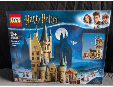 **UNRESERVED** LIFETIME COLLECTION OF LEGO PART... - Lot 198