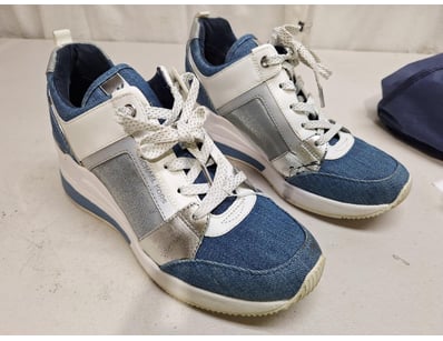 The Curio Collection (A1000) - Lot 2122