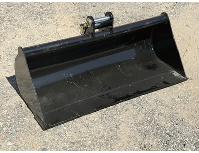 UNRESERVED GC Factory Direct - Machinery & Attac... - Lot 33