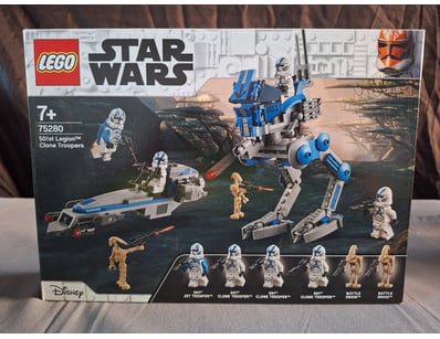 **UNRESERVED** LIFETIME COLLECTION OF LEGO PART... - Lot 300