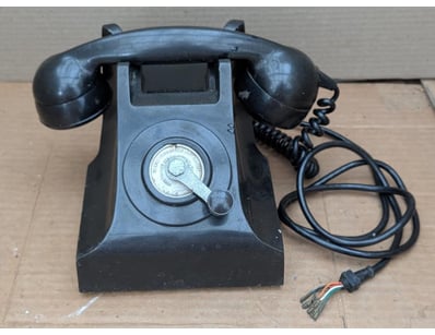 Antiques, Vintage & Interior Treasures (A999) - Lot 563