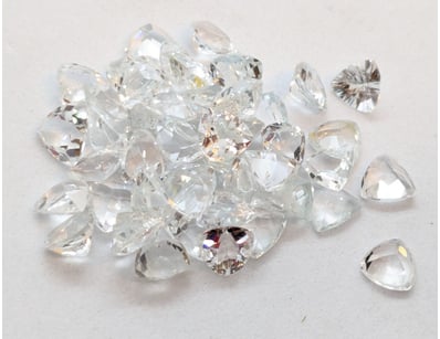 42.35 TCW QUARTZ GEMSTONES

Condition: Good - Refe...