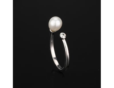 The Sterling Collection - Pendants, Rings, Brac... - Lot 140