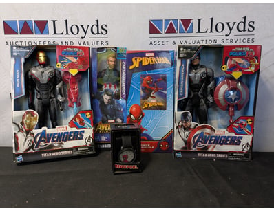MARVEL AVENGERS & SPIDER-MAN COLLECTIBLE ACTION FI...
