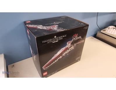 LEGO STAR WARS VENATOR-CLASS REPUBLIC ATTACK CRUIS...