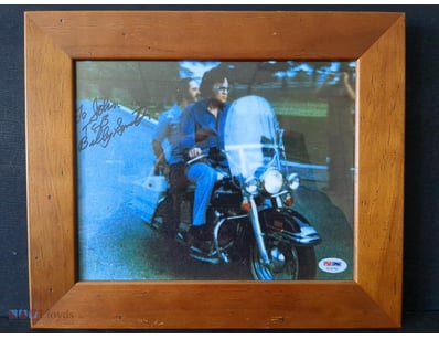 AUTOGRAPHED PHOTOGRAPH OF BILLY SMITH.

Item Size:...